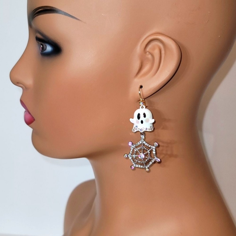Betsey JohnsonGhost Mismatch Earrings